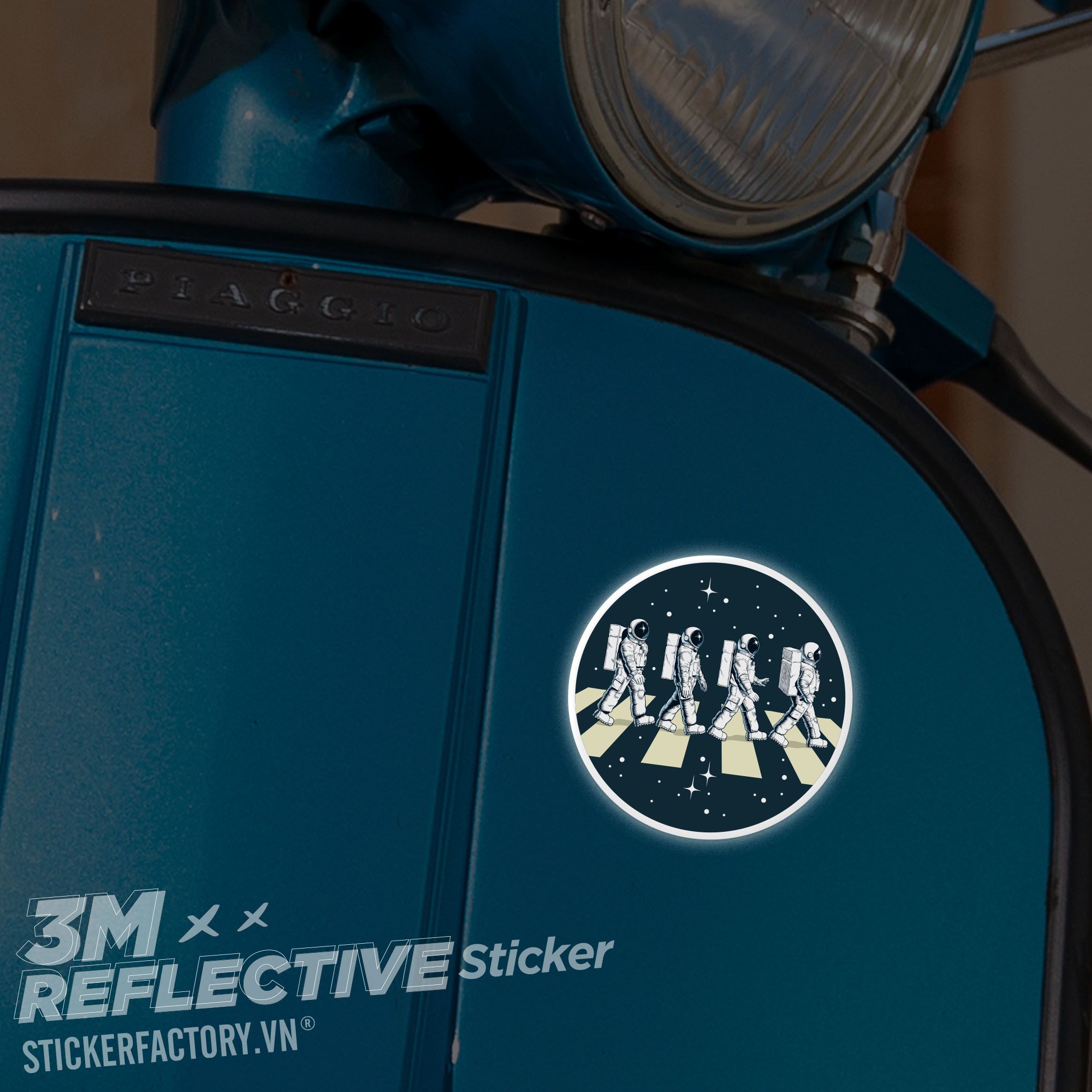 ASTRONAUTS WALKING 3M - Reflective Sticker Die-cut