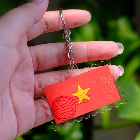  KC0005 Con Tem Lá Cờ Việt Nam - Móc khóa Acrylic 