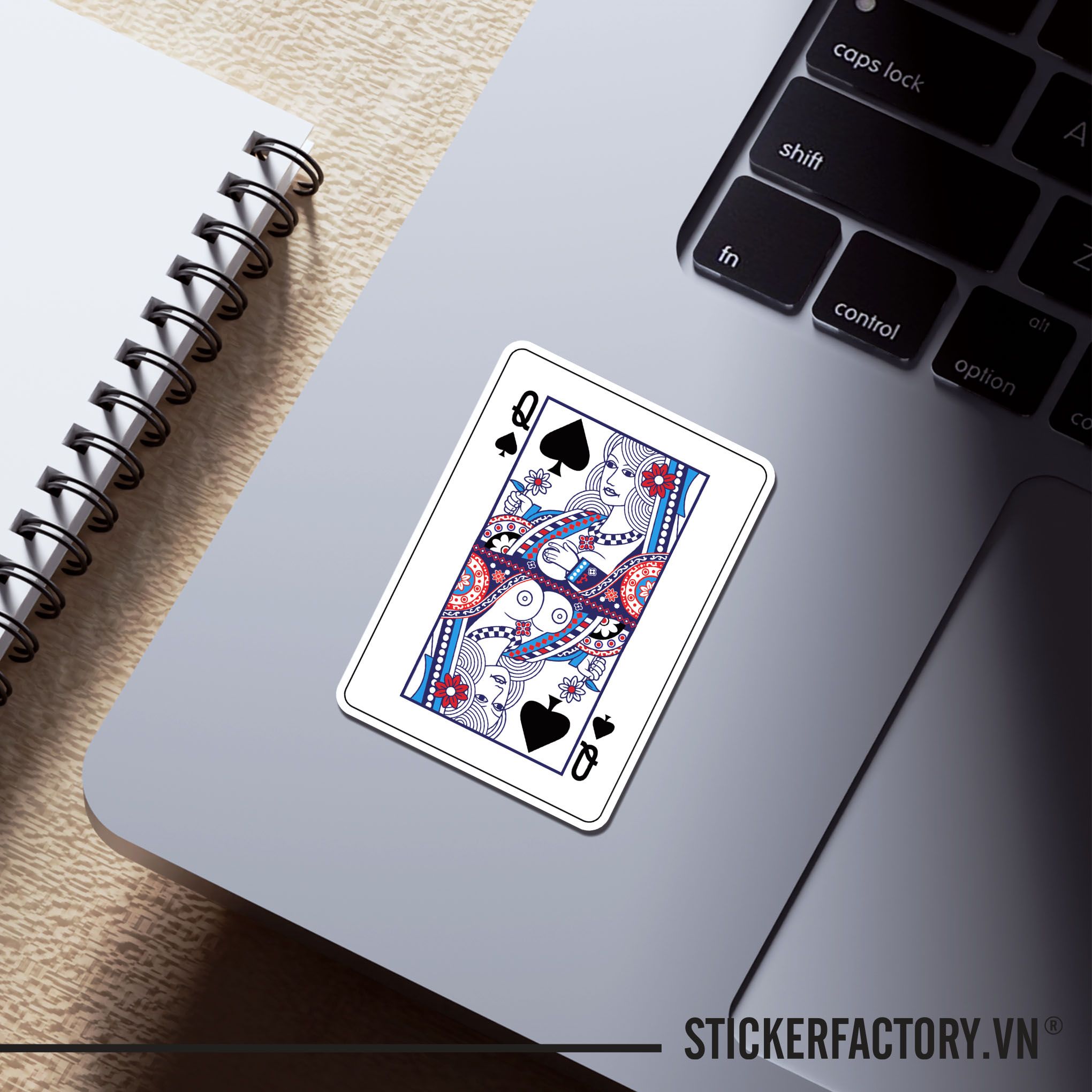 PLAYING CARD SPADES QUEEN 7cm - Sticker Die-cut hình dán cắt rời