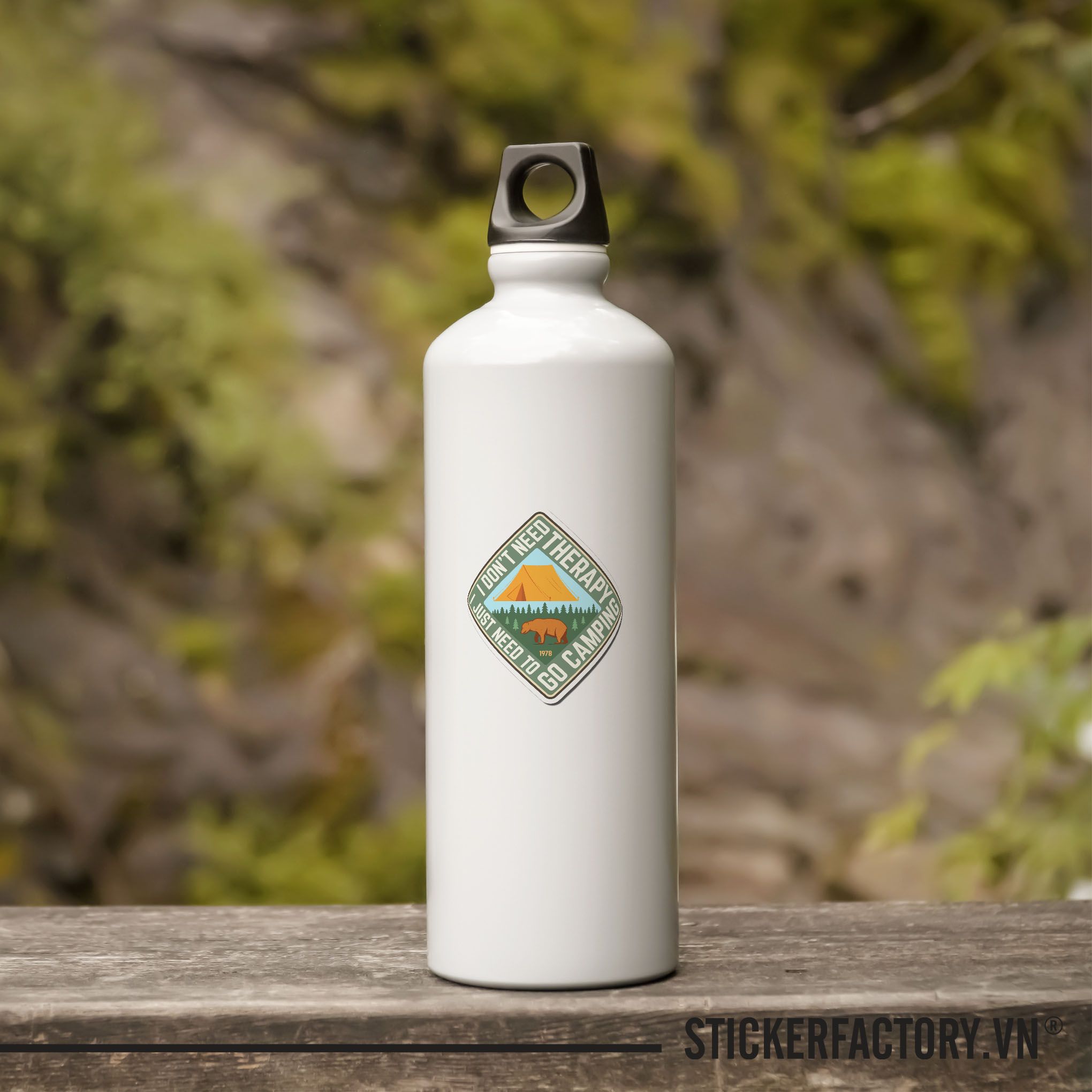 I JUST NEED TO GO CAMPING 7cm - Sticker Die-cut hình dán cắt rời