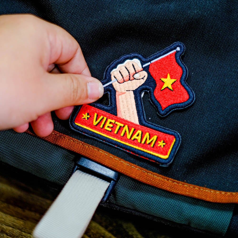 PATCH001 VIETNAM FLAG POWER HAND - Patch vải thêu ủi chuyển nhiệt