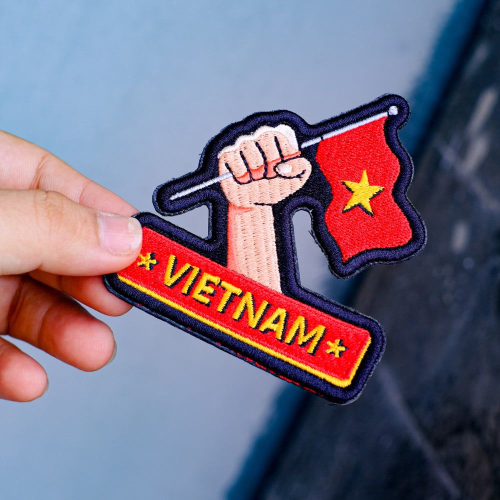 PATCH001 VIETNAM FLAG POWER HAND - Patch vải thêu ủi chuyển nhiệt