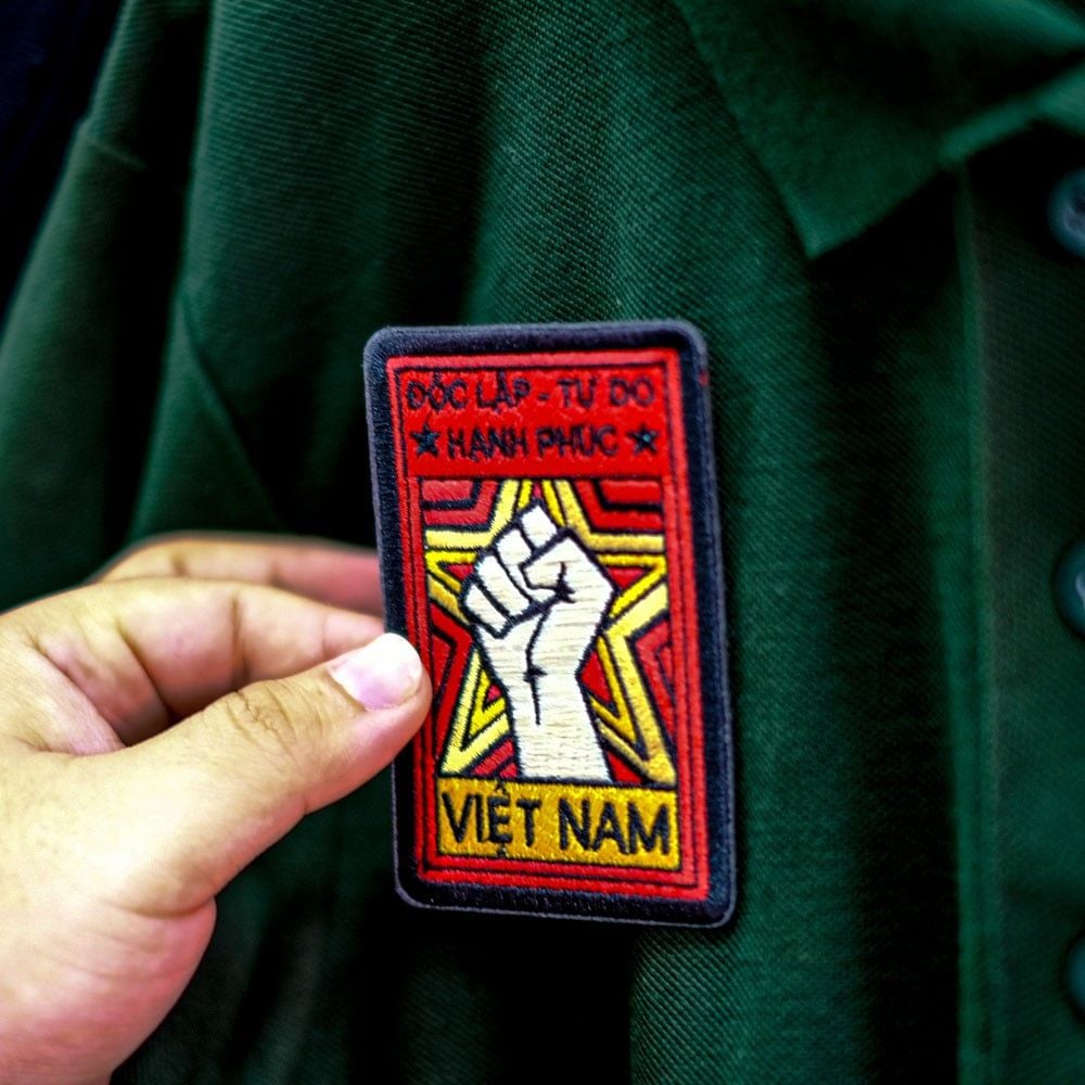 PATCH005 ĐỘC LẬP TỰ DO HẠNH PHÚC - Patch vải thêu ủi chuyển nhiệt