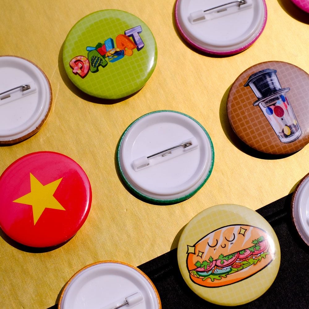 BUTT006 Phụ Nữ Việt Nam - Set 3 Button Pin - Huy hiệu nhựa tròn
