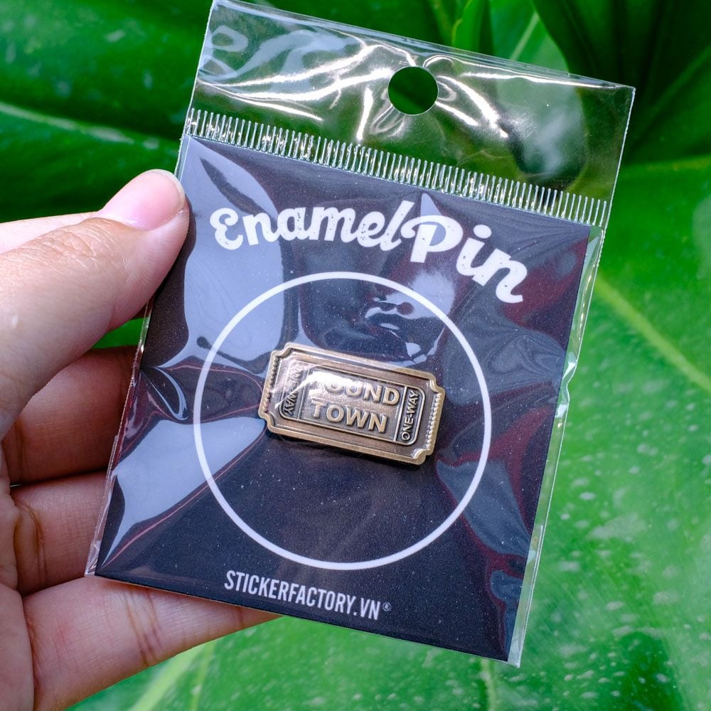 EPIN011 Pound Town - Enamel Pin - Huy hiệu kim loại