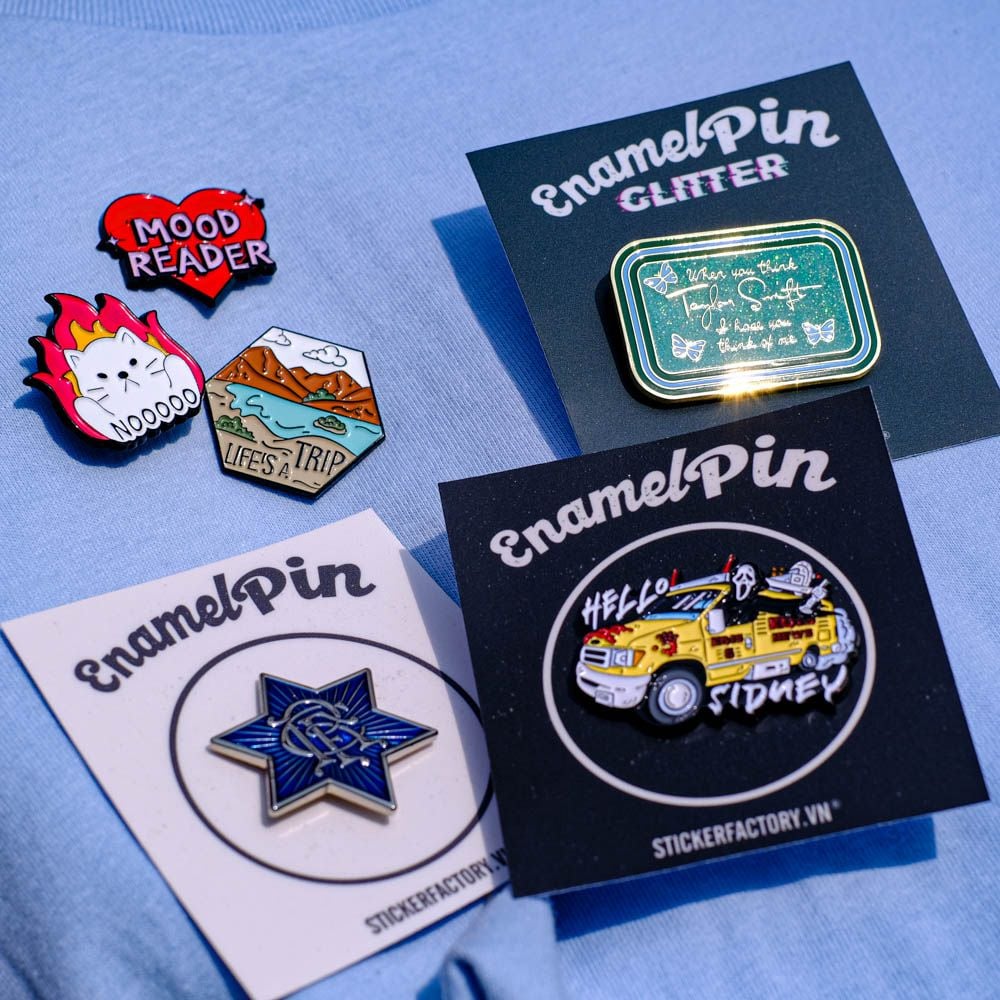 EPIN011 Pound Town - Enamel Pin - Huy hiệu kim loại