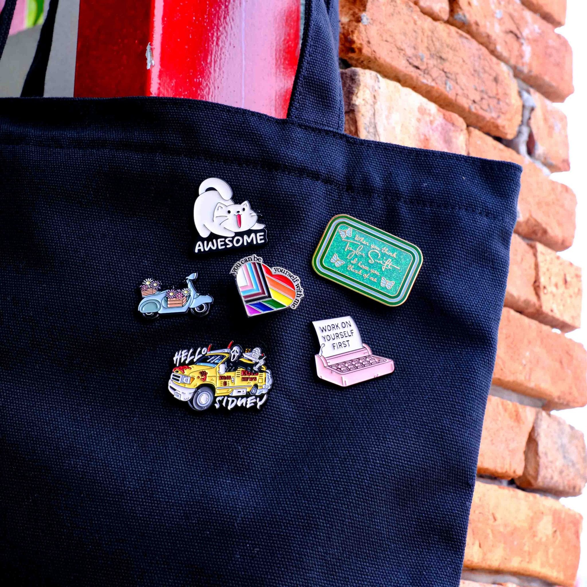 EPIN023 Astronaut Vibes - Set 4 Enamel Pin - Huy hiệu kim loại