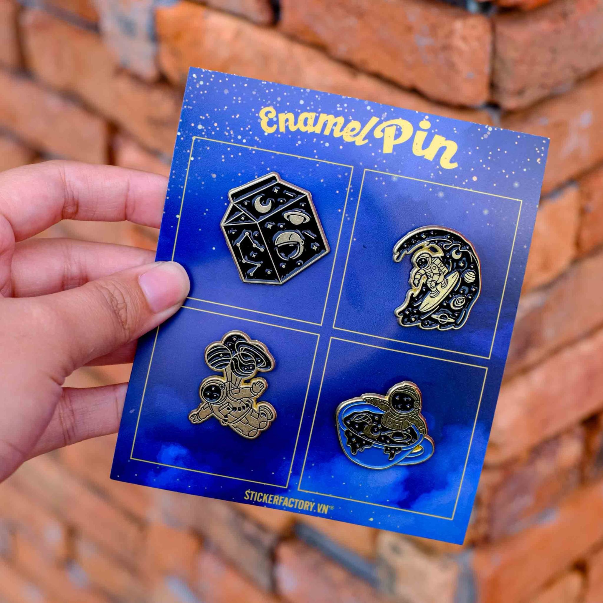 EPIN023 Astronaut Vibes - Set 4 Enamel Pin - Huy hiệu kim loại