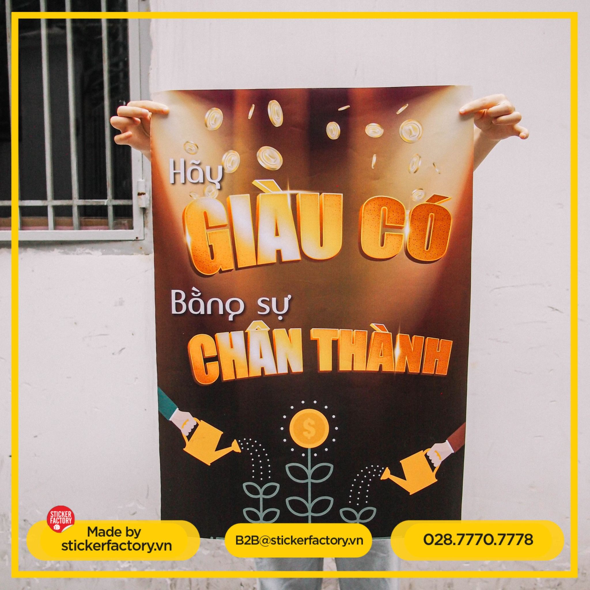 Decal dán tường in theo yêu cầu