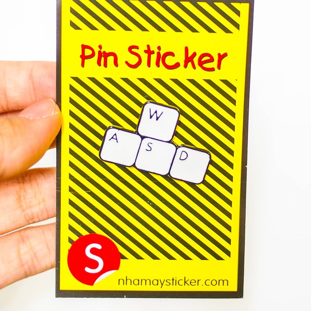 Bàn phím WASD - Pin sticker ghim cài áo