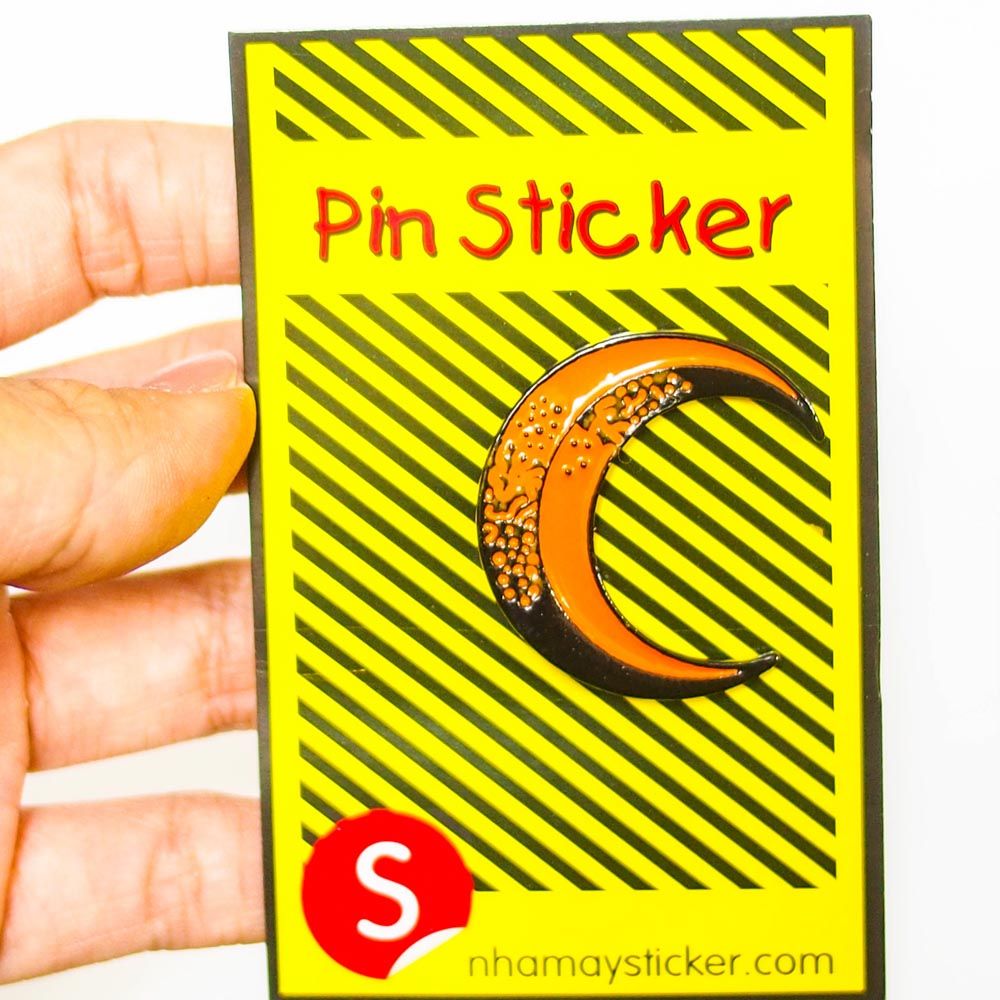 Mặt trăng cam - Pin sticker ghim cài áo