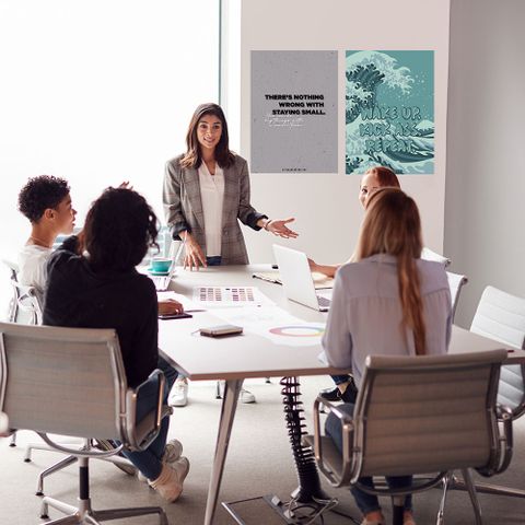  Be Amazing. Be Revolutionary - Poster động lực Chân Kinh Startup 