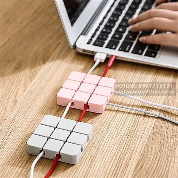 Kẹp dây thông minh keo 3M Cord Holder (màu ngẫu nhiên)