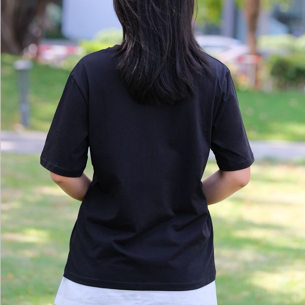 Áo thun nữ form rộng tay ngắn _ Gavani Akh Party Time