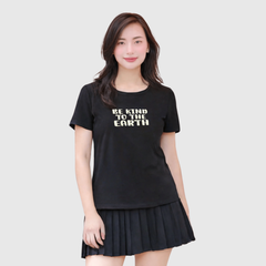 Áo thun nữ với thiết kế 2 form áo _ Gavani Akh King to the earth