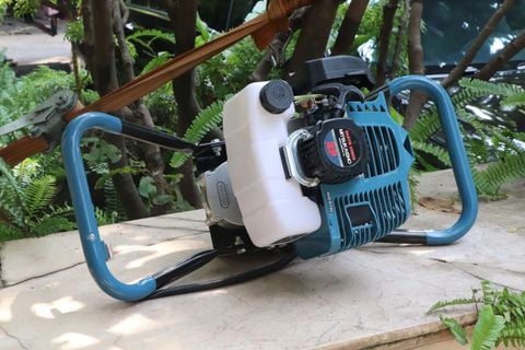 Máy khoan đất Mitsukaisho 2P 1.8kW Xanh-đen 2 thì