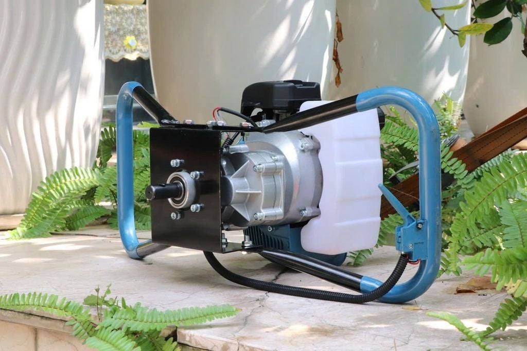 Máy khoan đất Mitsukaisho 2P 1.8kW Xanh-đen 2 thì