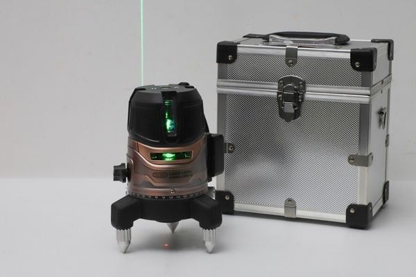 Máy Cân Mực Oshima CM5X 2LS Pin Lithium