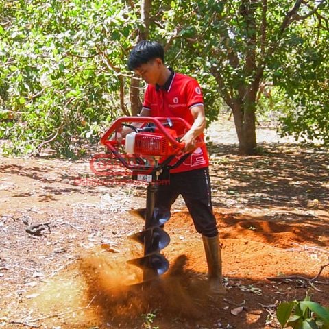 Máy khoan đất khoan lỗ trồng cây Oshima 2PS tặng kèm mũi khoan đất 100mm