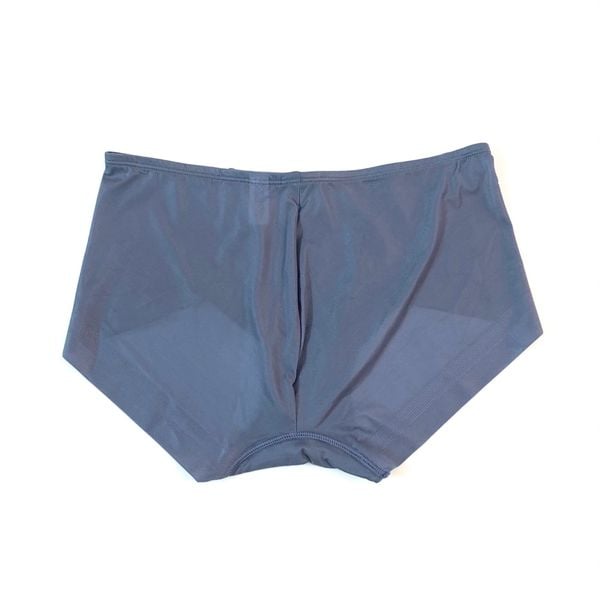  Quần lót lưng cao vừa, không viền mông 