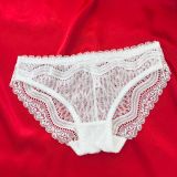  Quần lót ren mềm mịn thoáng mát không viền mông 