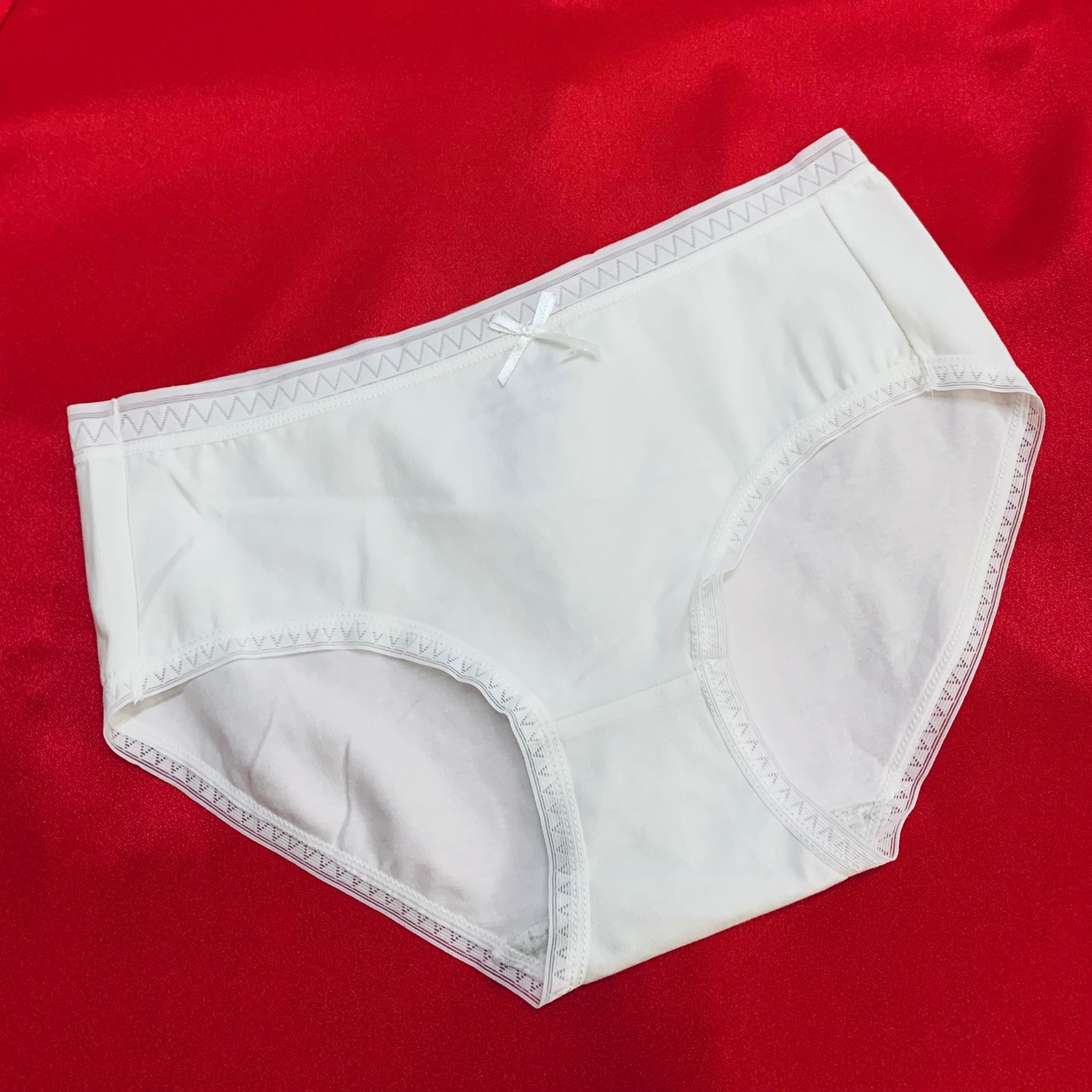 Quần lót cotton lưng cao vừa