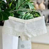  Quần lót Darlin ren nữa mông 