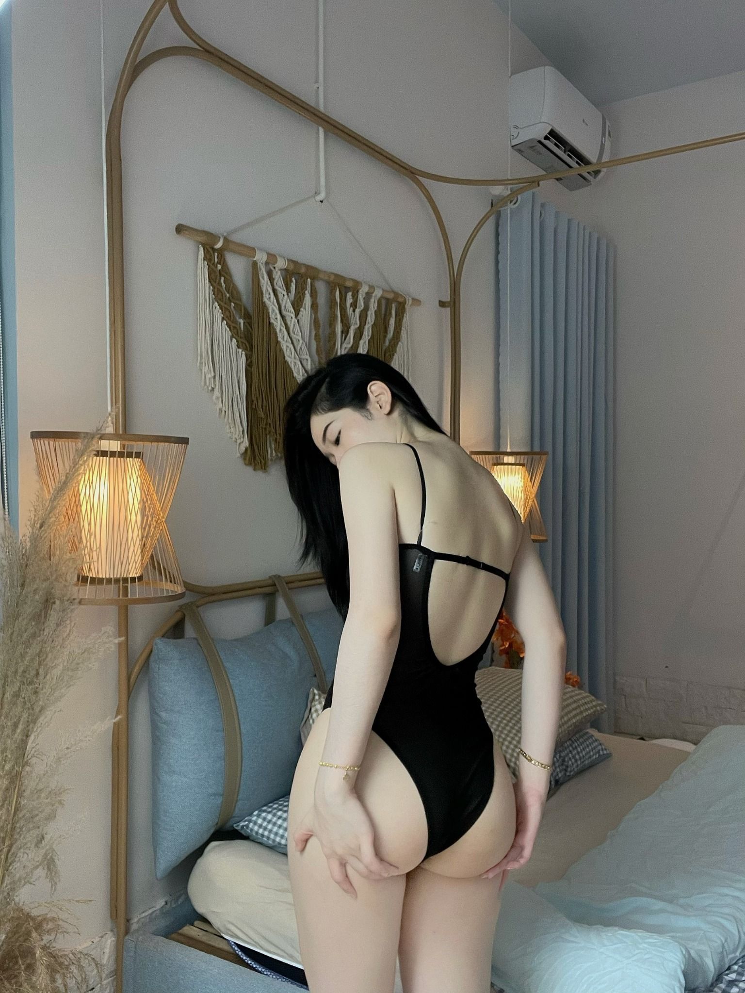  Bodysuit lưới phối ren có gọng mút đệm mỏng vừa 
