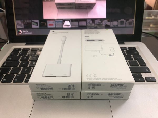 Apple Lightning to Digital AV Adapter