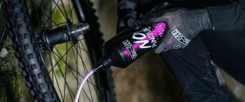 Keo Tự Vá Vỏ Không Ruột Muc Off | No Puncture Hassle Tubeless Sealant