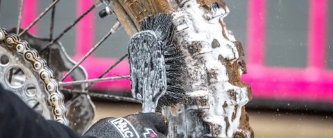 Tyre + Cassette Brush