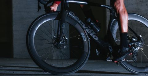 Bánh Xe Đua ZIPP 404 Firecrest Tubeless Disc