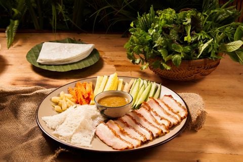 Bánh tráng phơi sương cuốn ba chỉ quay (Chính hiệu)