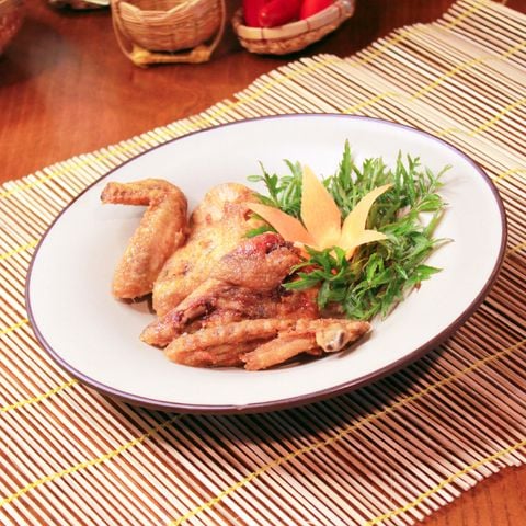 Cánh gà chiên mắm