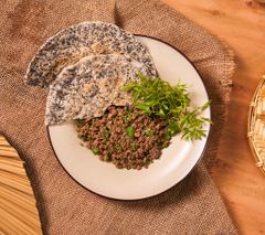 Chim câu xúc bánh đa quê