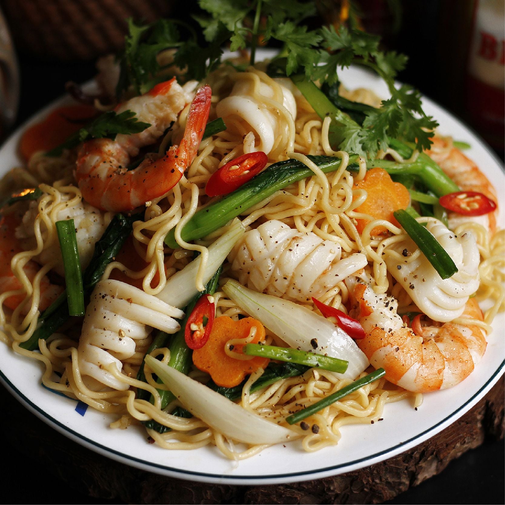 Mì xào hải sản