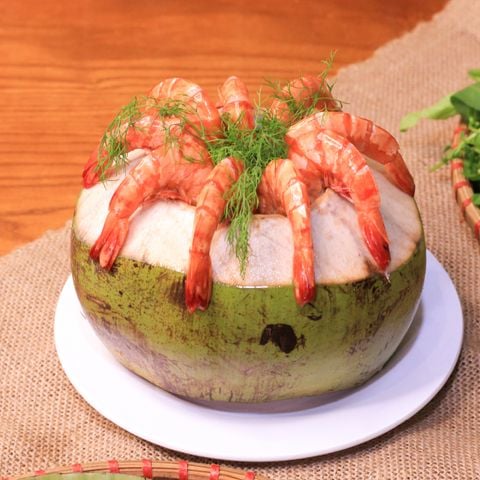 Tôm hấp trái dừa
