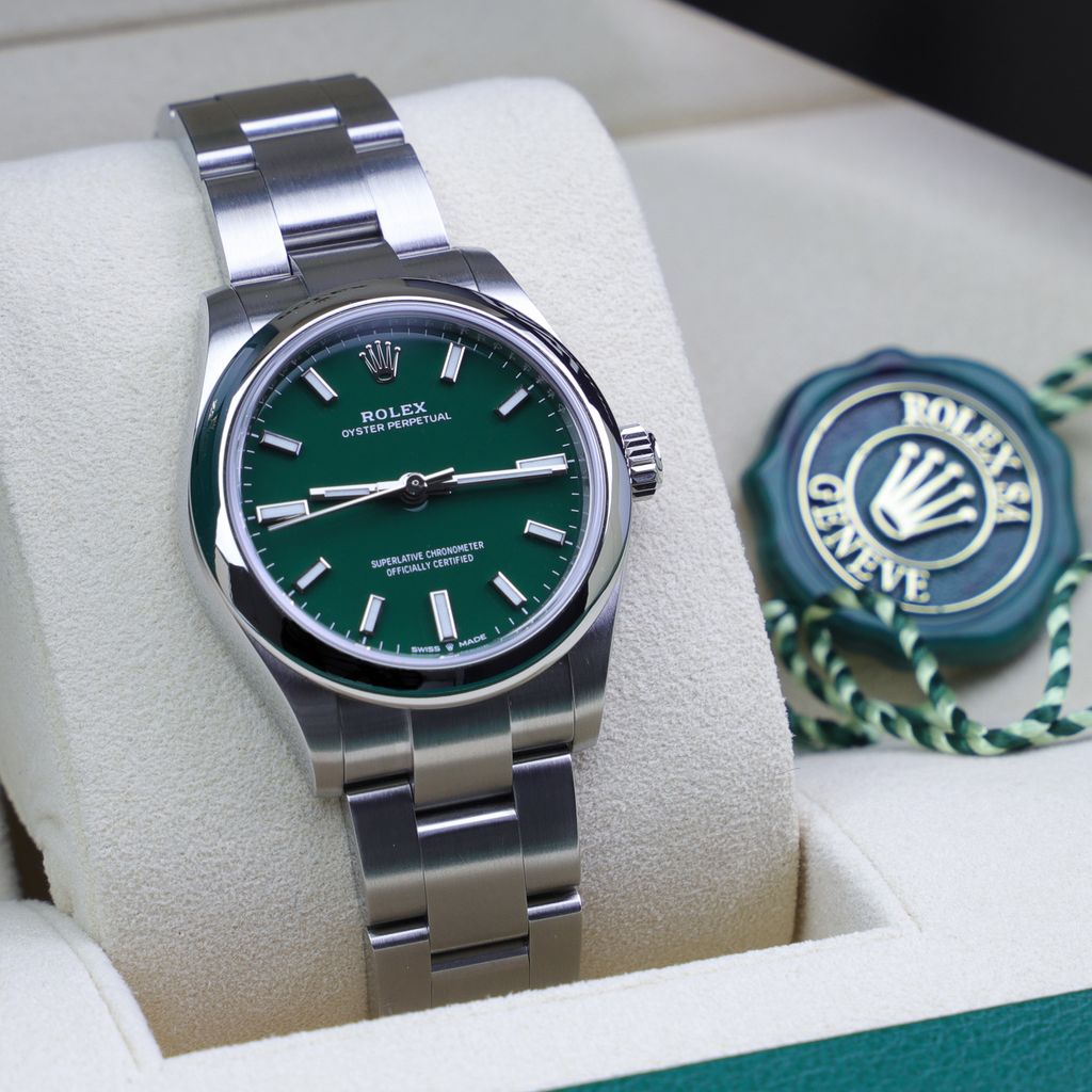 Đồng hồ Rolex Oyster Perpetual Domed Bezel Green Index Dial Oyster Bracelet 277200 greio 31mm