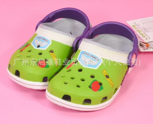  GIAY202546- Crocs 