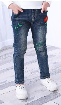  QD542- Quần jeans thêu 
