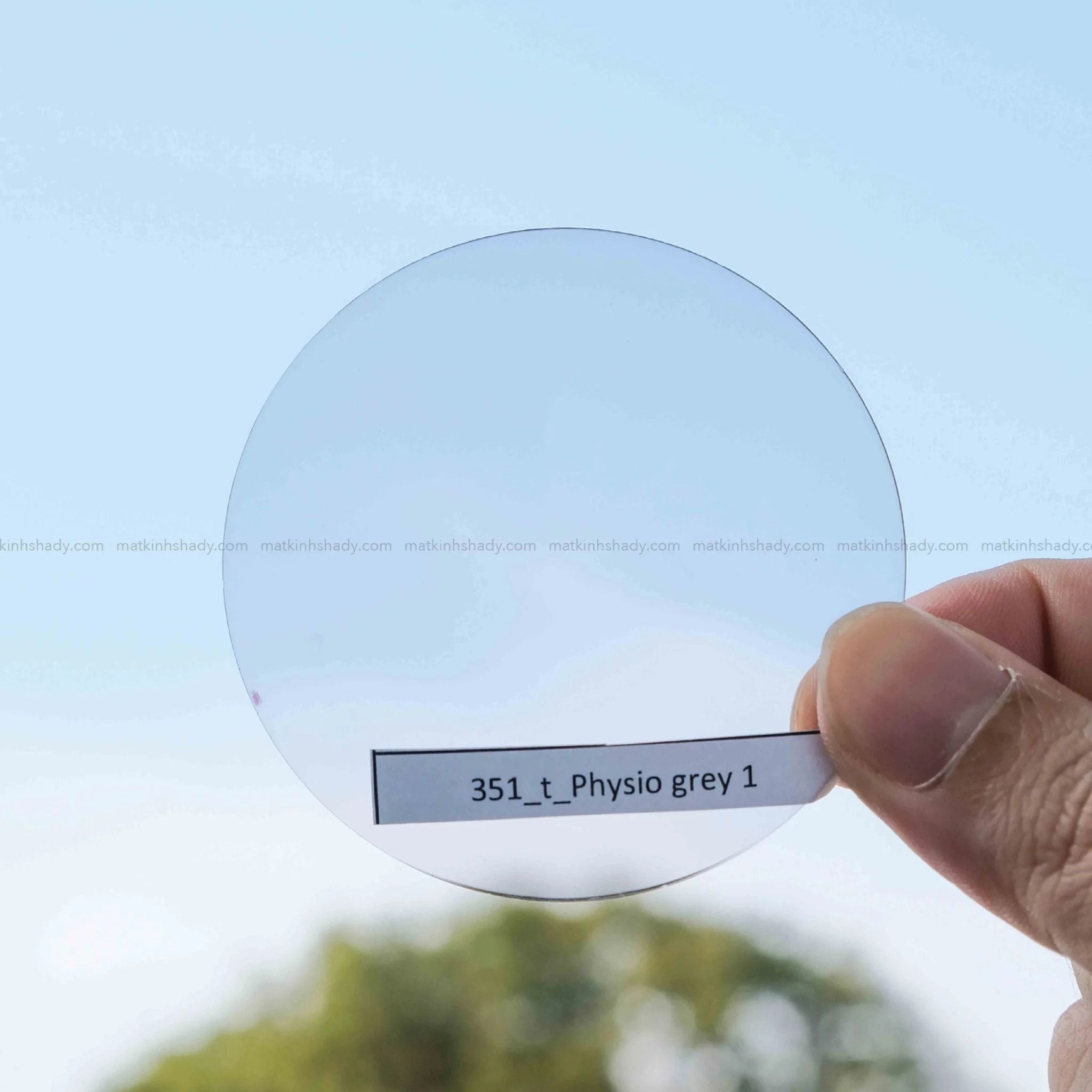  Tròng Kính Râm Cận Essilor Suntints Blue UV MaxAz 