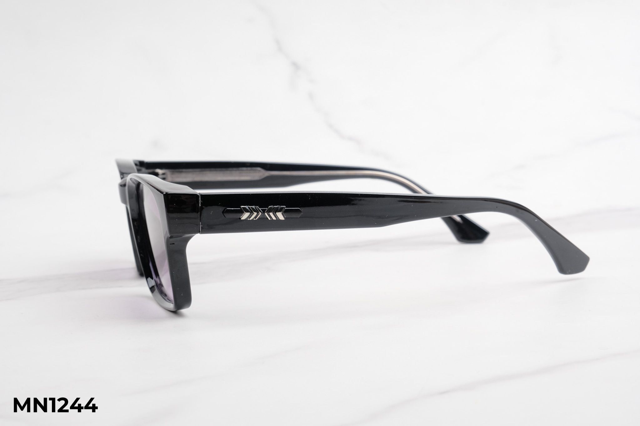  Kính Mát MN1244 