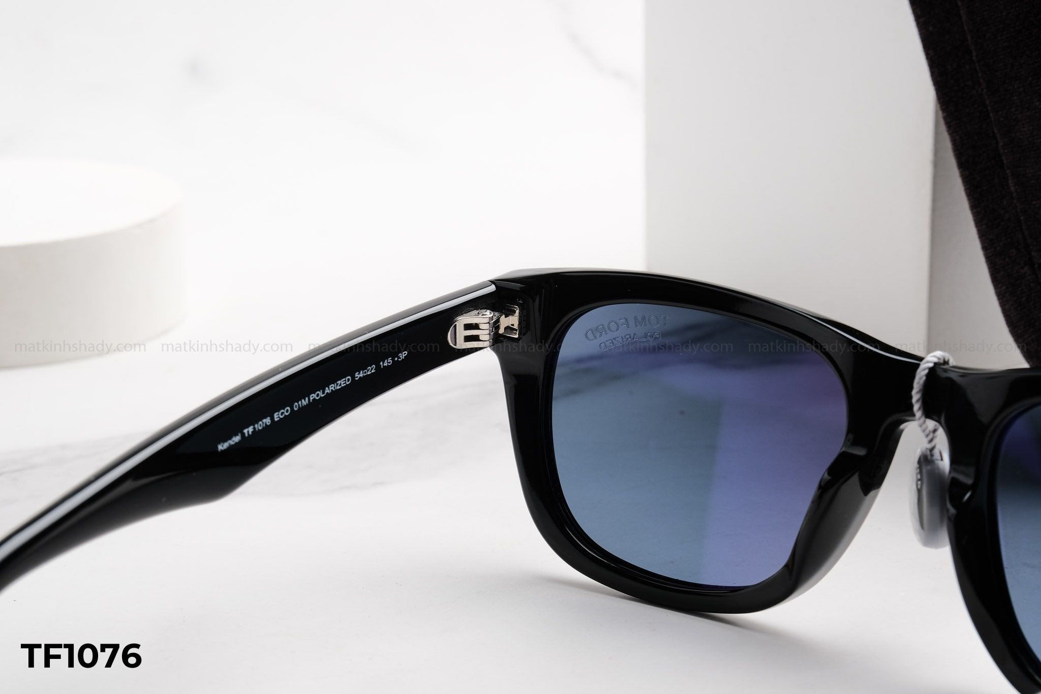  Tom Ford Eyewear - Sunglasses - TF1076 