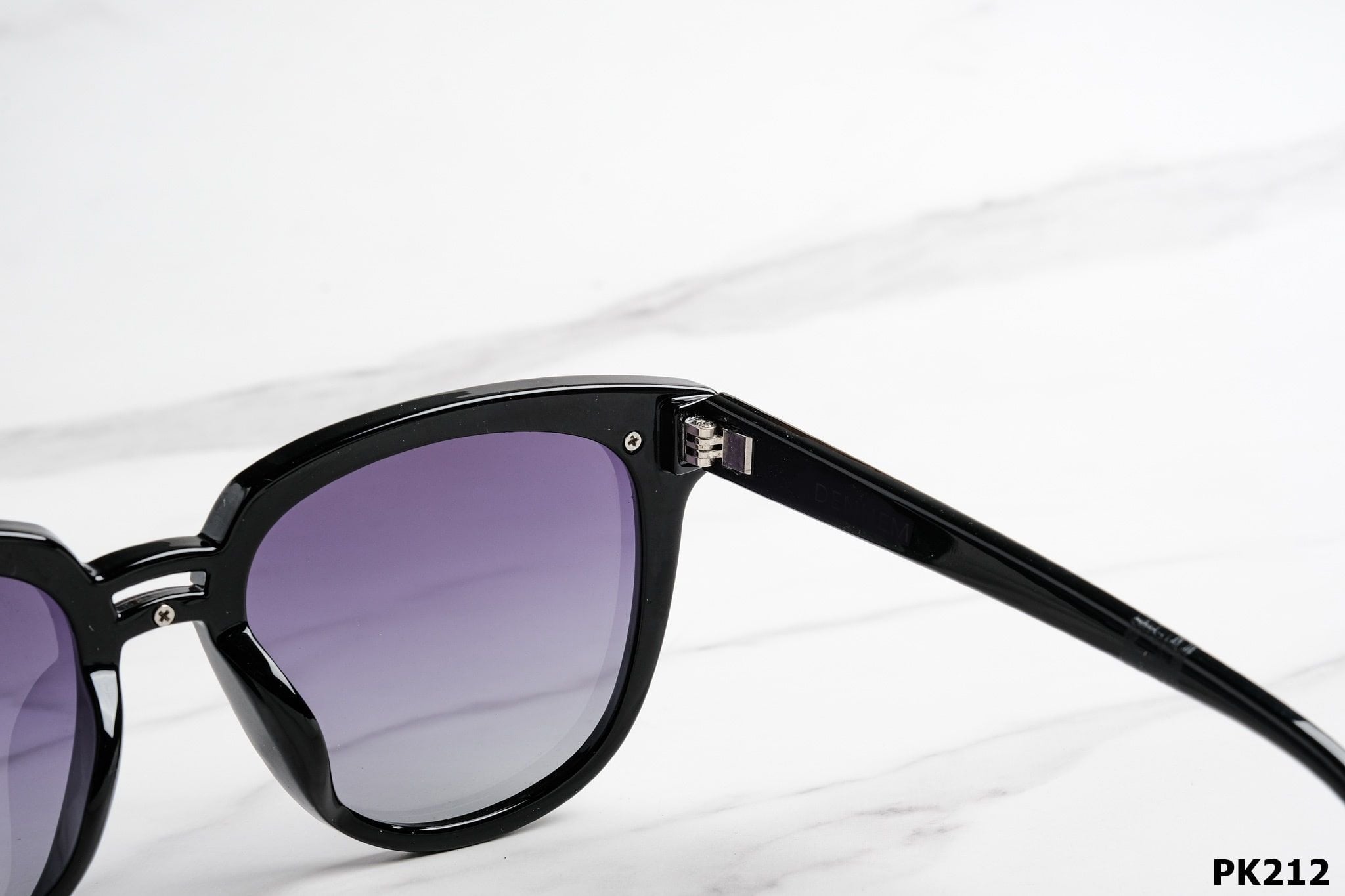  Kính Mát PK212 