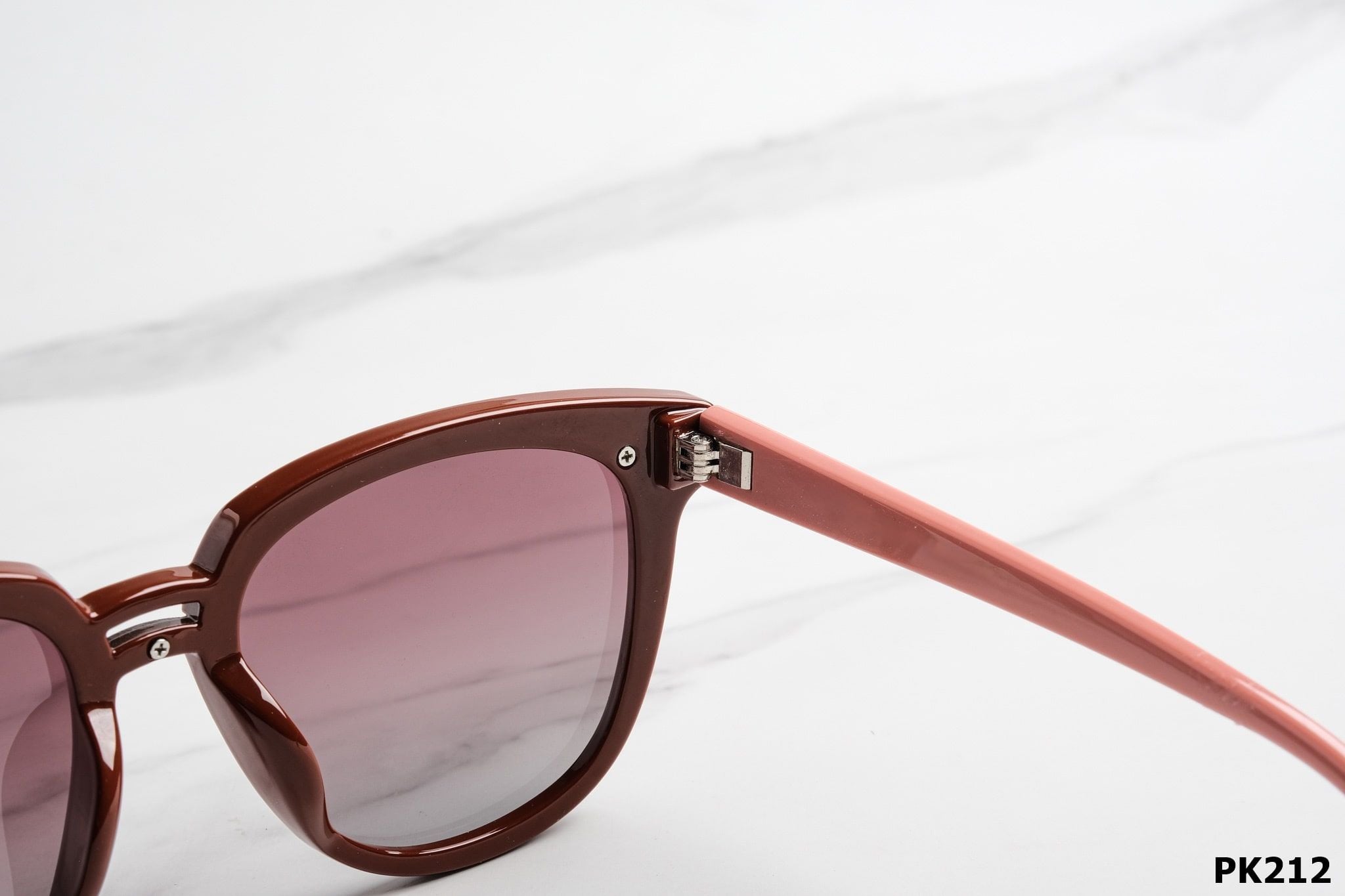  Kính Mát PK212 