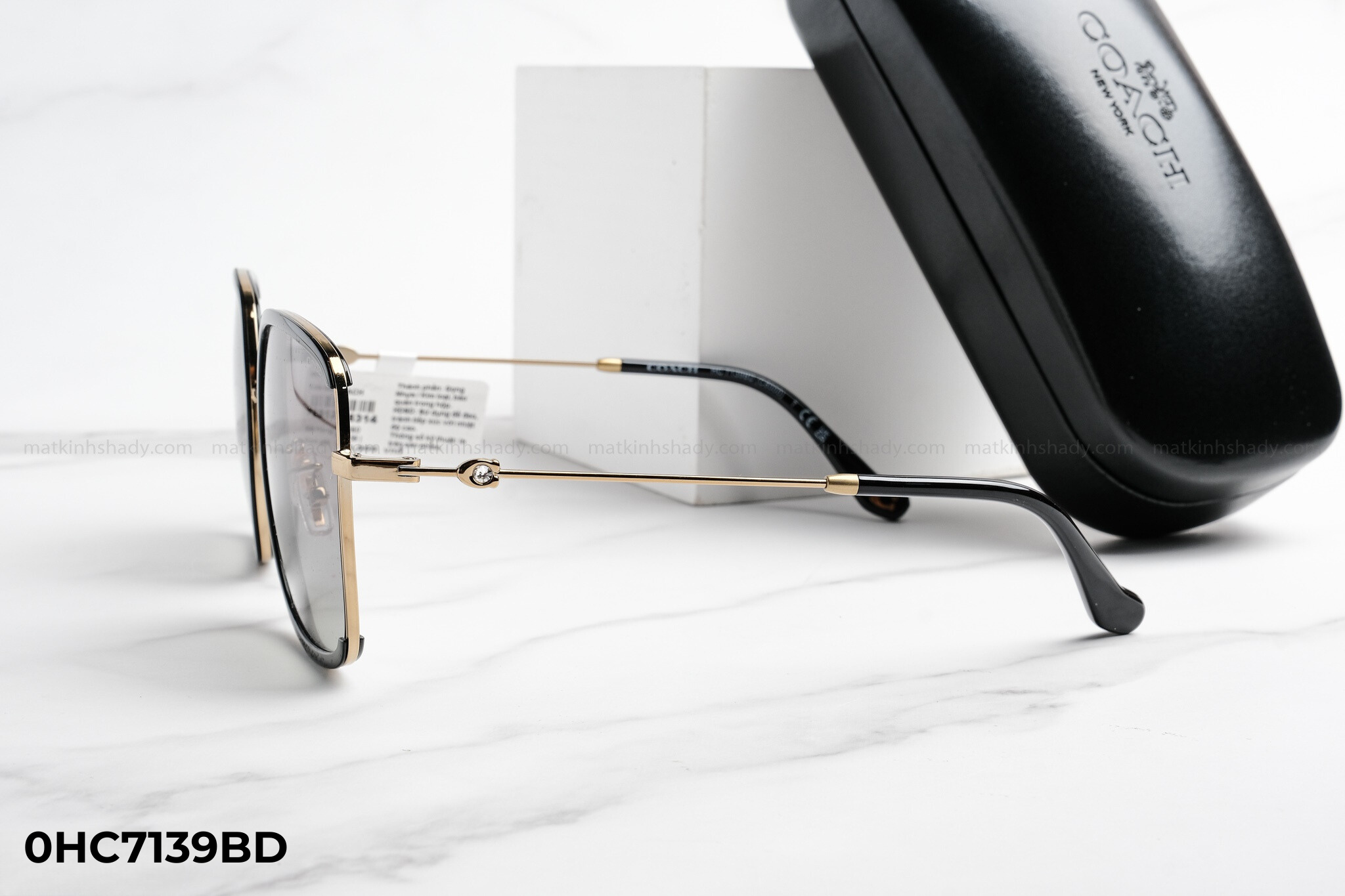  Coach Eyewear - Sunglasses - 0HC7139BD 