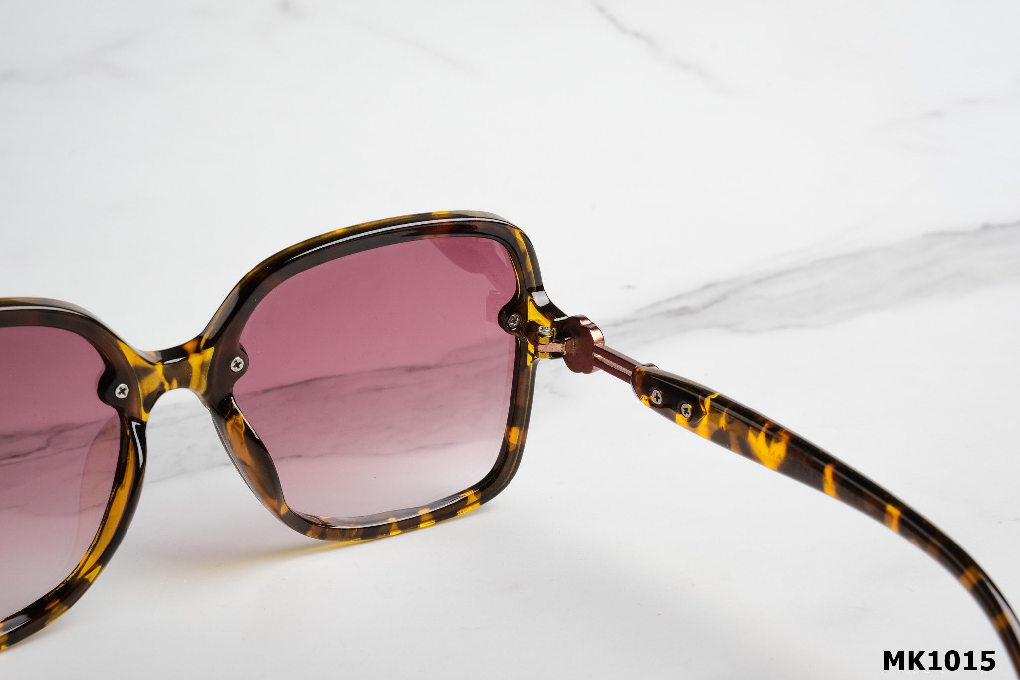  Kính Mát MK1015 