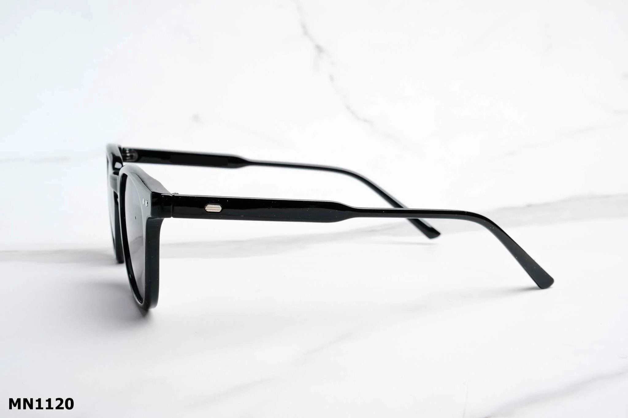  Kính Mát MN1120 