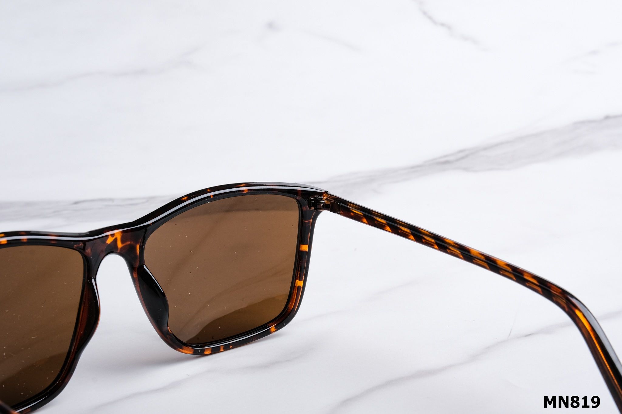  Kính Mát MN819.1 