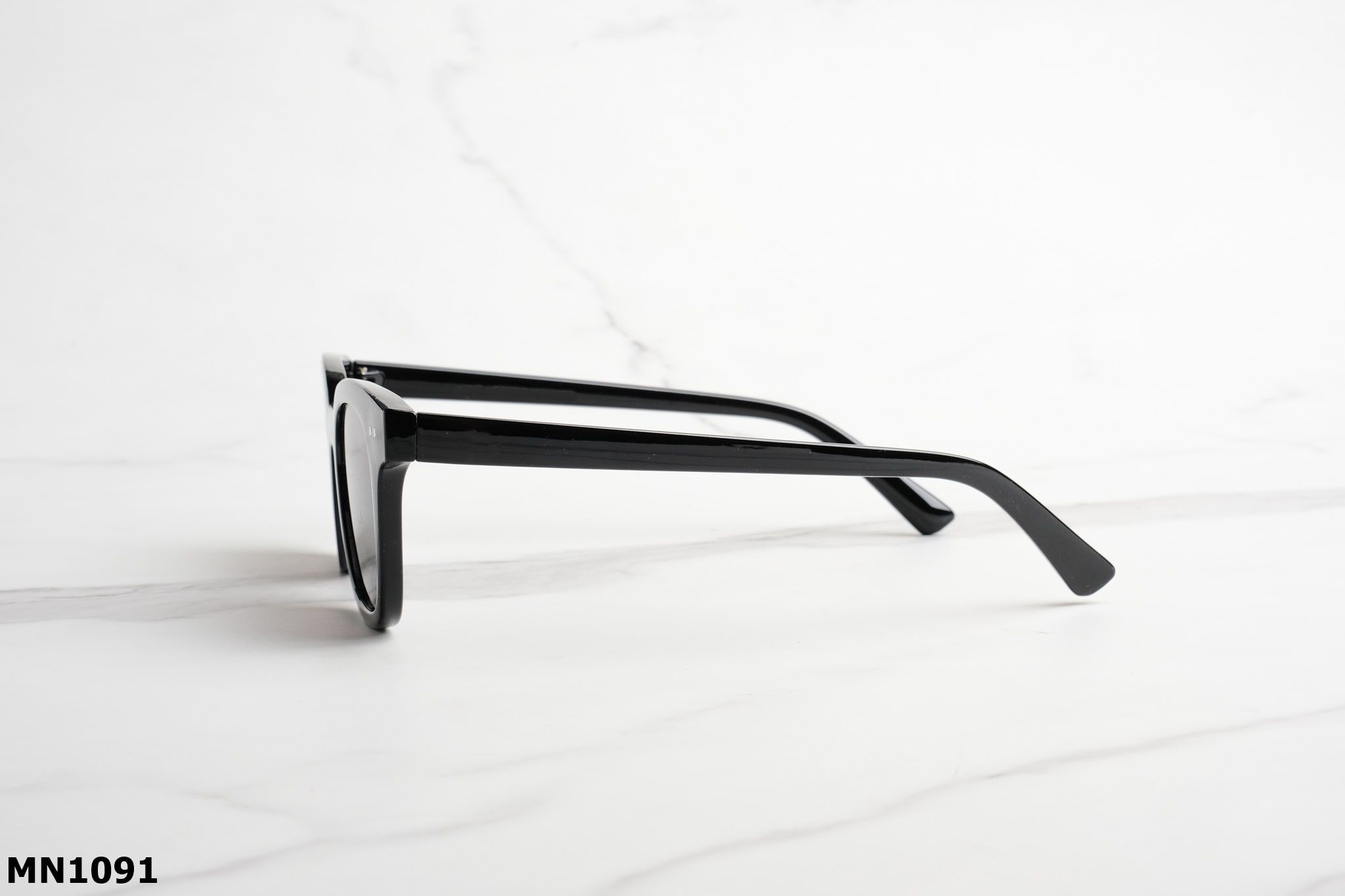  Kính Mát MN1091 